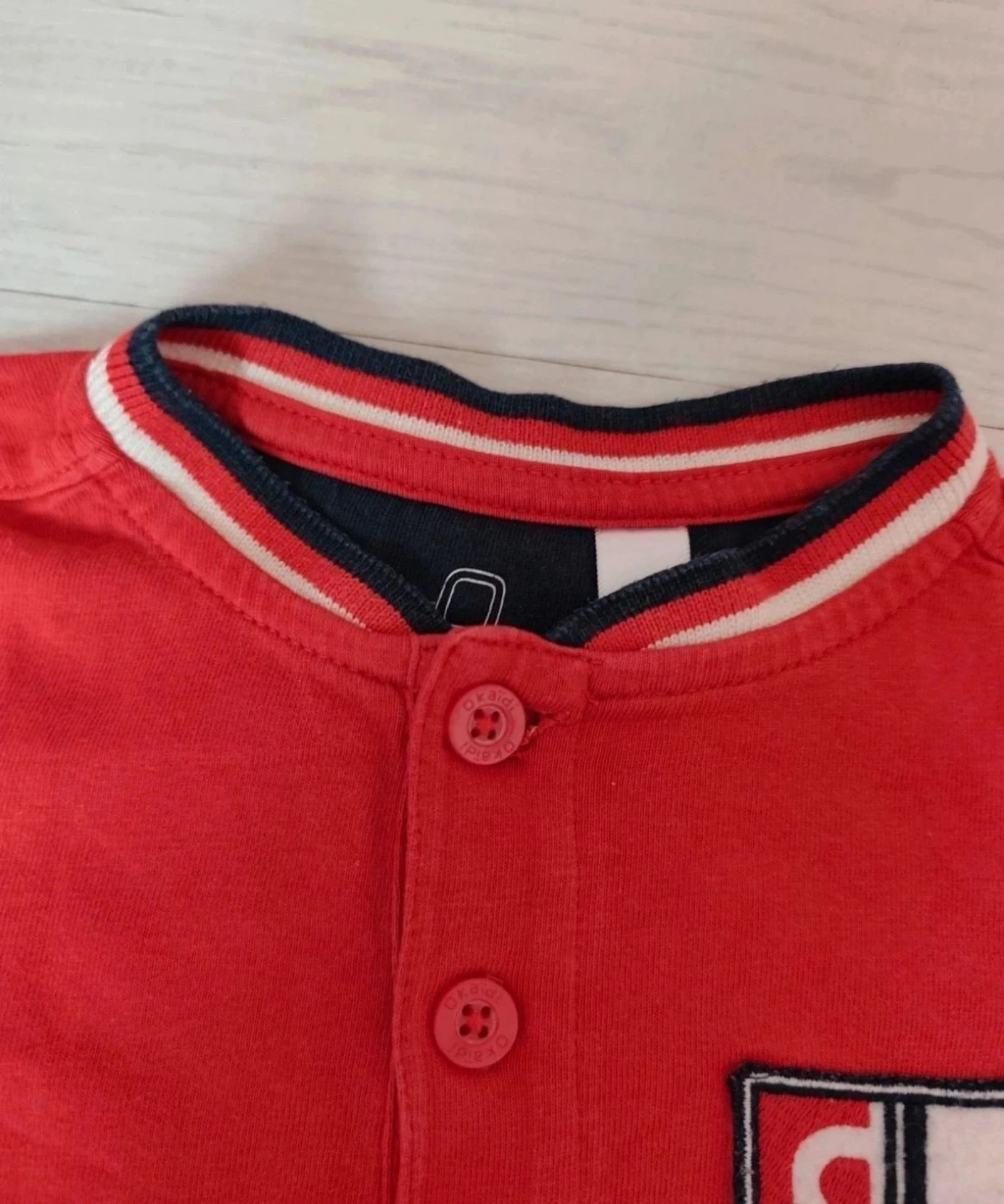 Camiseta de manga larga roja 🧸 Talla 2 años 🧸 Okaidi – photo 5